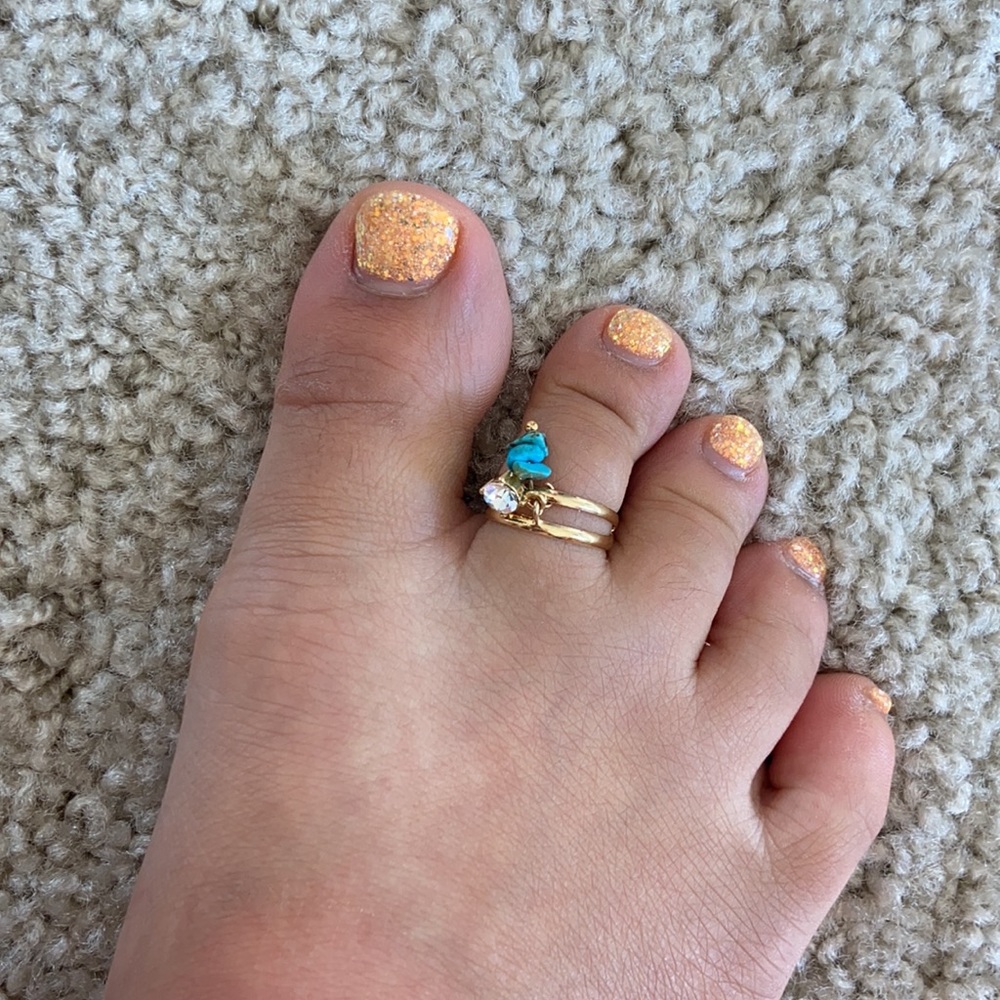 Dangly toe ring. OS - Picture 4 of 5
